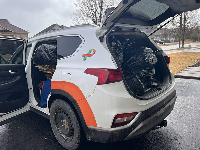 Vehicle loaded during a family downsizing and decluttering project